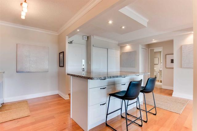 1807 - 260 Scarlett Rd, Condo with 1 bedrooms, 1 bathrooms and 1 parking in Toronto ON | Image 13