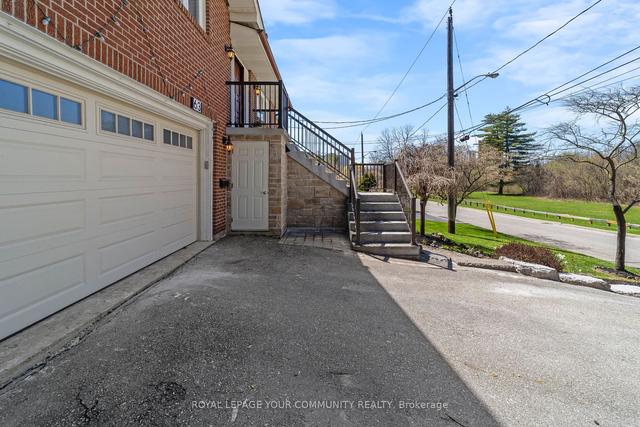 63 Riverside Dr, House detached with 5 bedrooms, 3 bathrooms and 6 parking in Toronto ON | Image 34