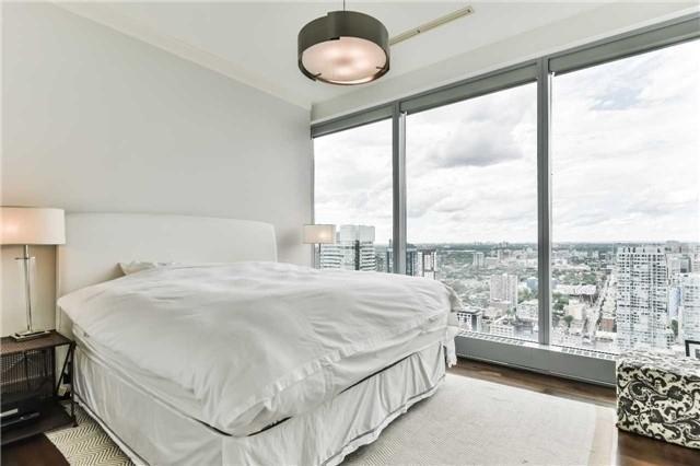 4102 - 183 Wellington St W, Condo with 2 bedrooms, 2 bathrooms and 1 parking in Toronto ON | Image 11