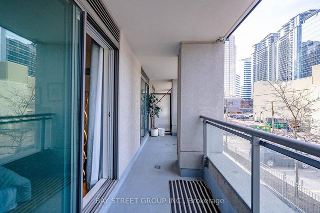 209 - 21 Hillcrest Ave, Condo with 2 bedrooms, 1 bathrooms and 1 parking in Toronto ON | Image 14