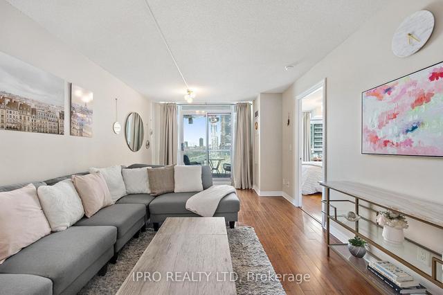 1206 - 16 Yonge St, Condo with 1 bedrooms, 2 bathrooms and 1 parking in Toronto ON | Image 2