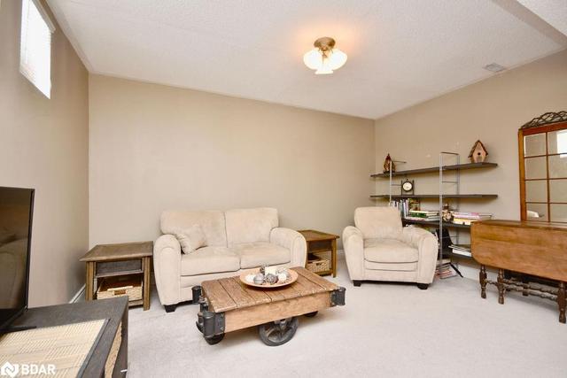 364 Emms Drive, House detached with 4 bedrooms, 2 bathrooms and 4 parking in Barrie ON | Image 27