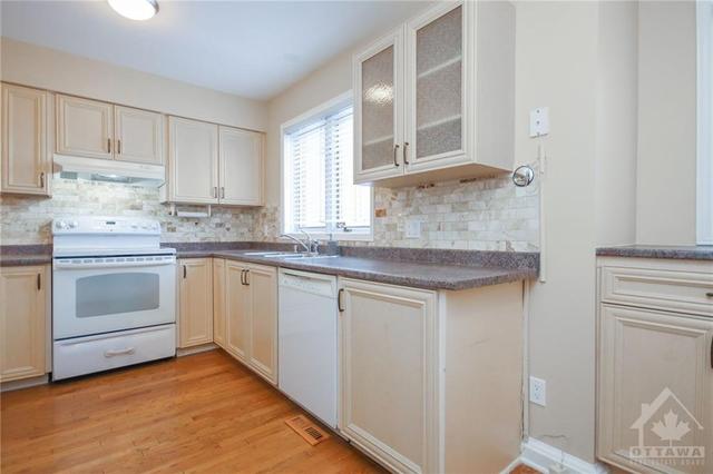 282 Murray Street, Home with 3 bedrooms, 3 bathrooms and 3 parking in Ottawa ON | Image 11