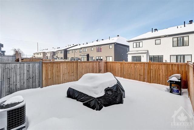 21 Fallengale Crescent, Townhouse with 3 bedrooms, 3 bathrooms and 3 parking in Ottawa ON | Image 26