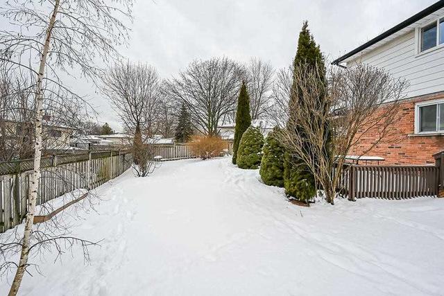 532 Richardson Crt, House detached with 4 bedrooms, 2 bathrooms and 3 parking in Burlington ON | Image 27