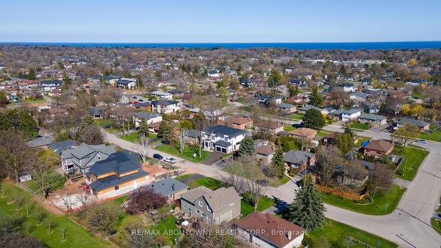 2044 Seabrook Dr, House detached with 4 bedrooms, 5 bathrooms and 6 parking in Oakville ON | Image 17