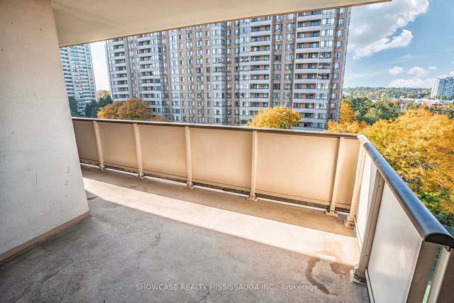 809 - 3 Lisa St, Condo with 3 bedrooms, 2 bathrooms and 1 parking in Brampton ON | Image 25
