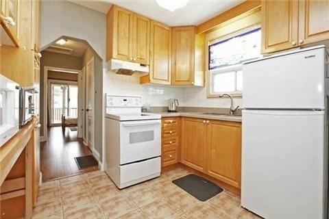 106 Phillip Ave, House detached with 2 bedrooms, 2 bathrooms and 3 parking in Toronto ON | Image 5