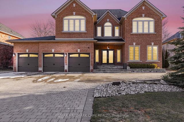 942 Comfort Lane, House detached with 5 bedrooms, 5 bathrooms and 9 parking in Newmarket ON | Image 1