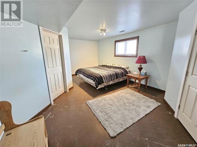 302 Centre Avenue, House detached with 4 bedrooms, 3 bathrooms and null parking in Meadow Lake SK | Image 21