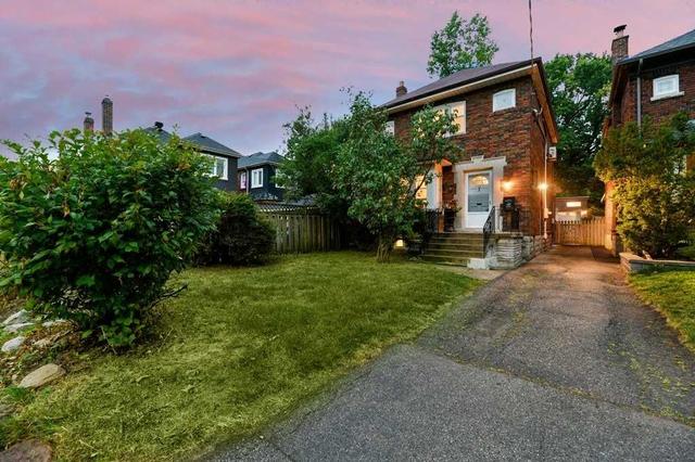 12 Ronan Ave, House detached with 3 bedrooms, 2 bathrooms and 4 parking in Toronto ON | Image 12