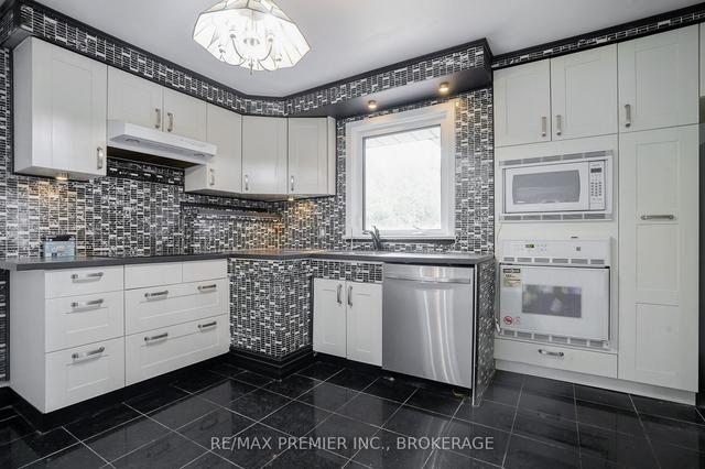2420 Bayview Ave, House detached with 3 bedrooms, 4 bathrooms and 8 parking in Toronto ON | Image 5