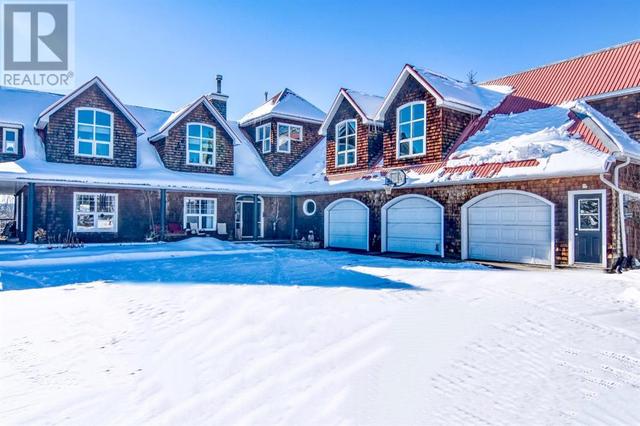 30080 Range Road 51, House detached with 7 bedrooms, 5 bathrooms and null parking in Mountain View County AB | Image 3
