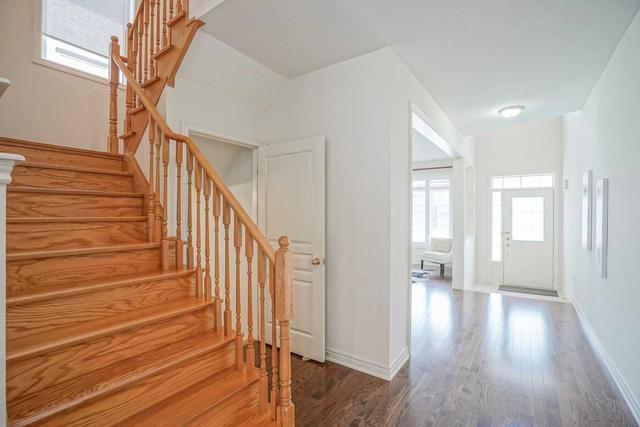 58 Bracknell Ave, House detached with 4 bedrooms, 4 bathrooms and 3 parking in Markham ON | Image 2