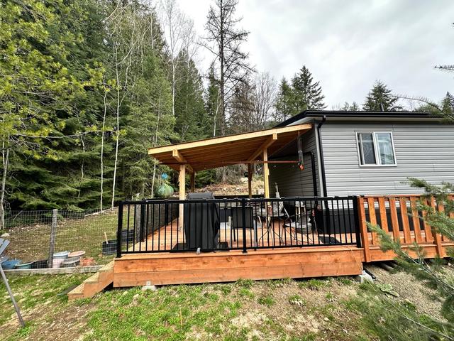 4248 Ross Spur Road, House detached with 2 bedrooms, 2 bathrooms and 5 parking in Central Kootenay G BC | Image 27