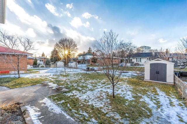 3159 Golden Orchard Dr, House detached with 4 bedrooms, 2 bathrooms and 4 parking in Mississauga ON | Image 28