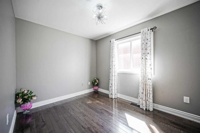4 Elmpark Crt, House detached with 4 bedrooms, 4 bathrooms and 4 parking in Brampton ON | Image 19