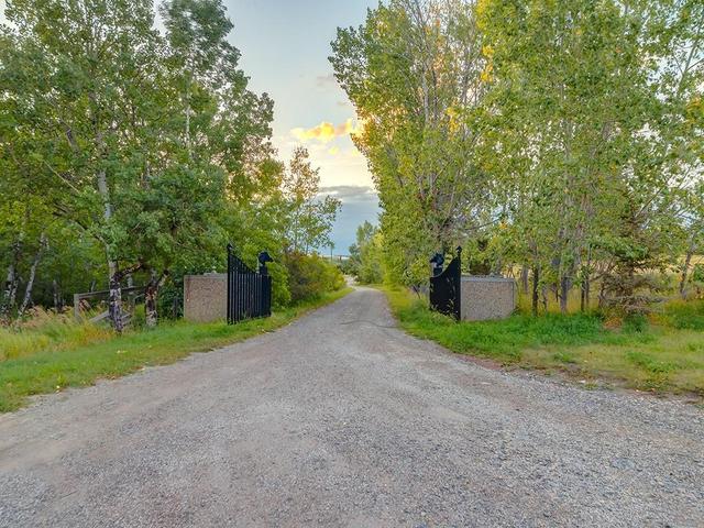 lot 2 - lot 2 206030 96 Street W, House detached with 5 bedrooms, 2 bathrooms and 8 parking in Calgary AB | Image 7