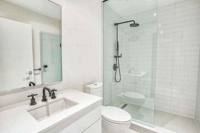 203 - 22 Lombard St, Condo with 2 bedrooms, 2 bathrooms and 0 parking in Toronto ON | Image 13