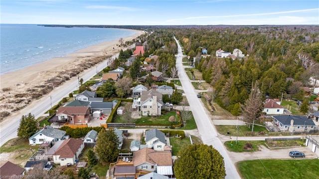 166 Second Avenue N, House detached with 3 bedrooms, 1 bathrooms and 2 parking in South Bruce Peninsula ON | Image 11