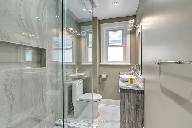 122 Lawrence Ave E, House detached with 3 bedrooms, 3 bathrooms and 5 parking in Toronto ON | Image 19