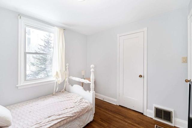 14 East 26th St, House detached with 3 bedrooms, 2 bathrooms and 2 parking in Hamilton ON | Image 7