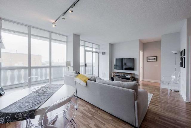803 - 319 Merton St, Condo with 2 bedrooms, 2 bathrooms and 1 parking in Toronto ON | Image 7