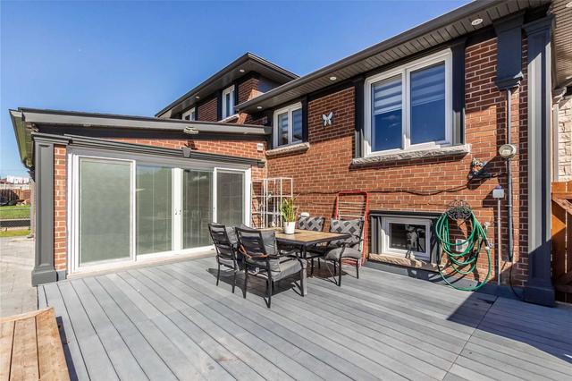 59 Gatesgill Cres, House detached with 4 bedrooms, 3 bathrooms and 4 parking in Toronto ON | Image 27