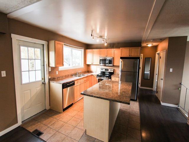 855 Stirling Ave, House detached with 2 bedrooms, 2 bathrooms and 6 parking in Nanaimo BC | Image 8