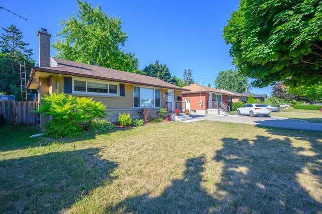 60 Sandalwood Ave, House detached with 3 bedrooms, 2 bathrooms and 3 parking in Hamilton ON | Image 23