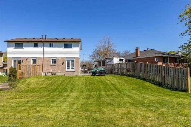 6588 Kuhn Cres, House semidetached with 3 bedrooms, 2 bathrooms and 1 parking in Niagara Falls ON | Image 19