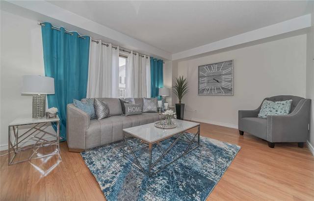 12 Spraggins Lane, Townhouse with 3 bedrooms, 2 bathrooms and 2 parking in Ajax ON | Image 4