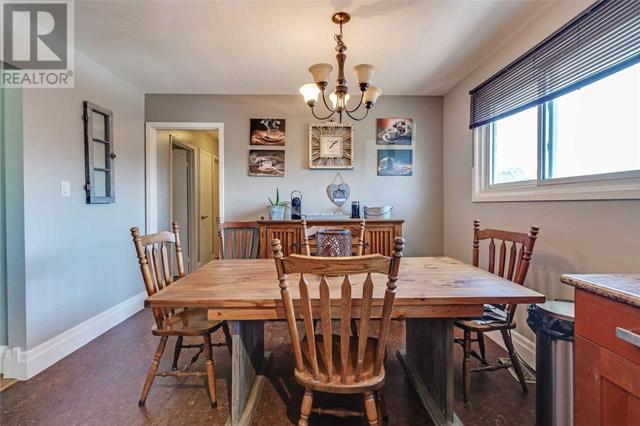 1321 Cedar St, House detached with 3 bedrooms, 2 bathrooms and 6 parking in Oshawa ON | Image 10