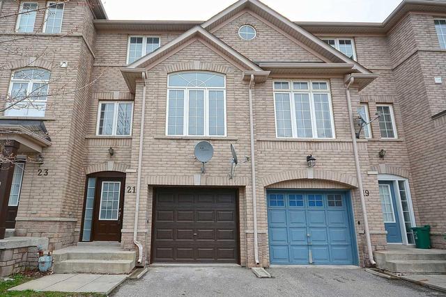 21 Oban Rd, House attached with 3 bedrooms, 3 bathrooms and 1 parking in Brampton ON | Image 1