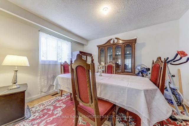 61 Shoredale Dr, House detached with 3 bedrooms, 4 bathrooms and 4 parking in Toronto ON | Image 4