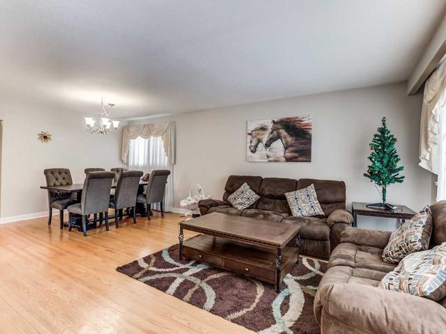 22 Donnacona Cres, House detached with 3 bedrooms, 3 bathrooms and 3 parking in Toronto ON | Image 19