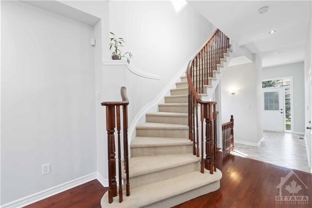 127 Jersey Tea Circle, Townhouse with 3 bedrooms, 3 bathrooms and 3 parking in Ottawa ON | Image 12