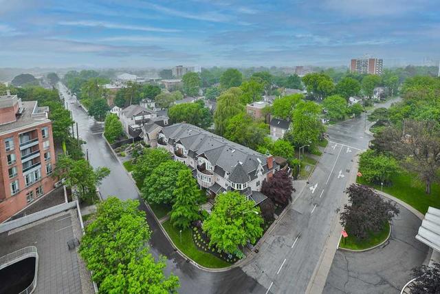 1202 - 111 Forsythe St, Condo with 2 bedrooms, 3 bathrooms and 2 parking in Oakville ON | Image 27