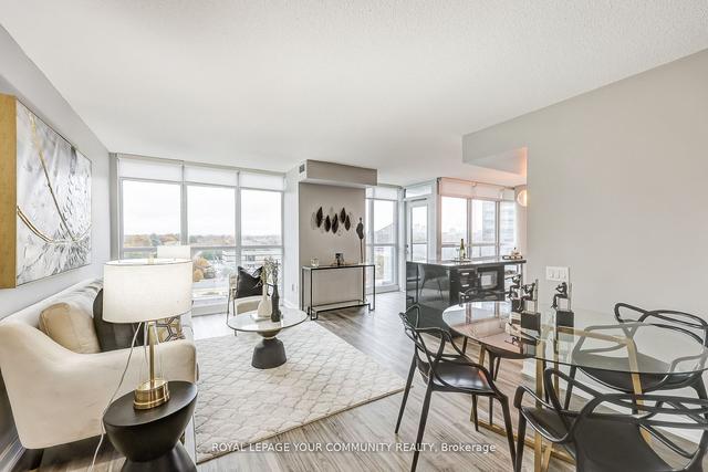 821 - 19 Singer Crt, Condo with 2 bedrooms, 2 bathrooms and 1 parking in Toronto ON | Image 1