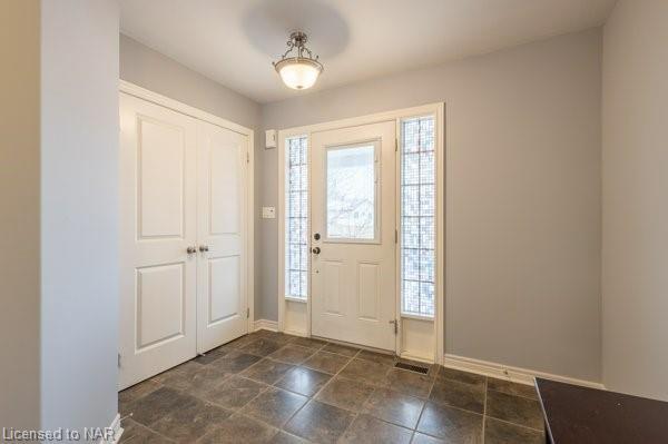 80 Chicory Crescent, House detached with 3 bedrooms, 3 bathrooms and 4 parking in St. Catharines ON | Image 1