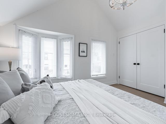 11 Via Italia, House detached with 2 bedrooms, 2 bathrooms and 1 parking in Toronto ON | Image 8