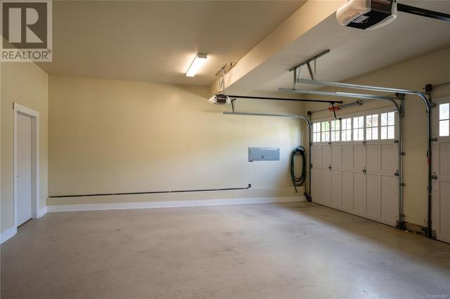 Double car garage with plenty of storage (not shown in photo) | Image 44
