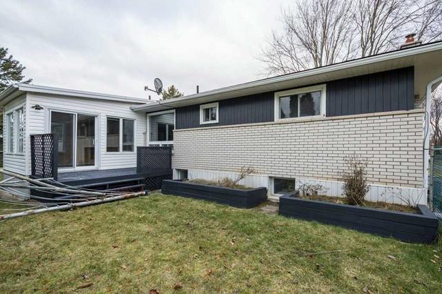 7 Ross Ave, House detached with 3 bedrooms, 1 bathrooms and 7 parking in Quinte West ON | Image 26