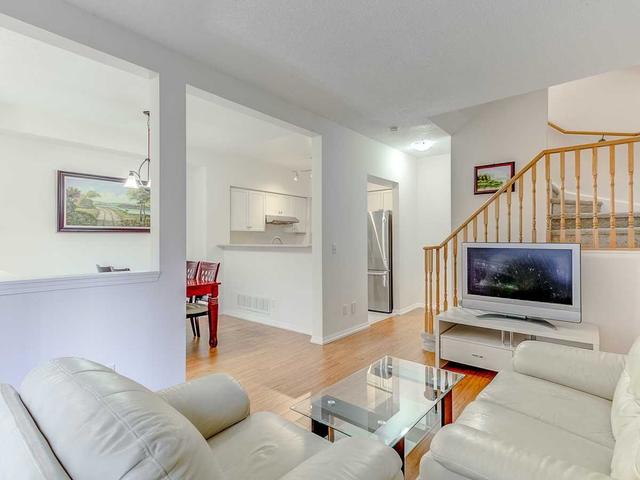 unit 8 - 4 Cox Blvd, Townhouse with 3 bedrooms, 3 bathrooms and 2 parking in Markham ON | Image 5