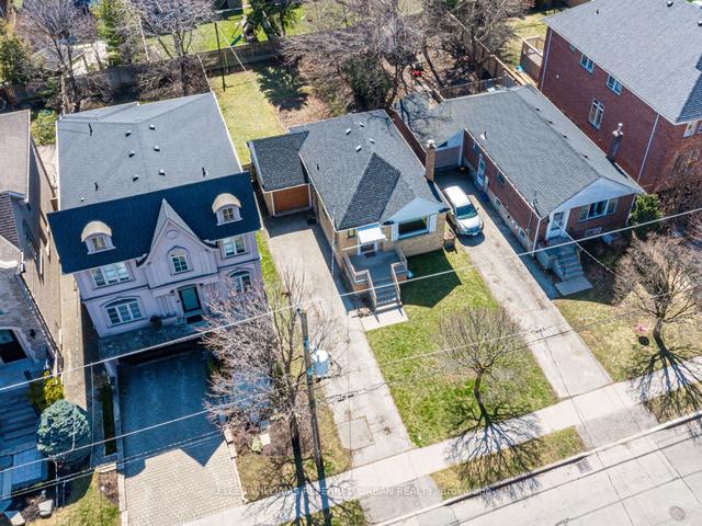 127 Dunblaine Ave, House attached with 2 bedrooms, 1 bathrooms and 4 parking in Toronto ON | Image 24