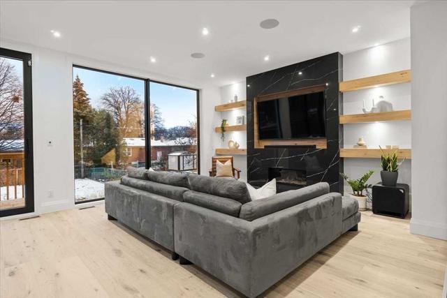 3983 Bloor St W, House detached with 4 bedrooms, 5 bathrooms and 3 parking in Toronto ON | Image 29