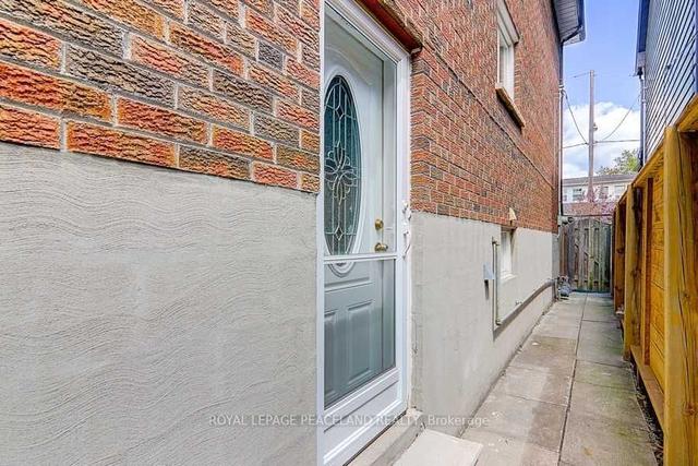 110 Leslie St, House semidetached with 3 bedrooms, 2 bathrooms and 1 parking in Toronto ON | Image 13