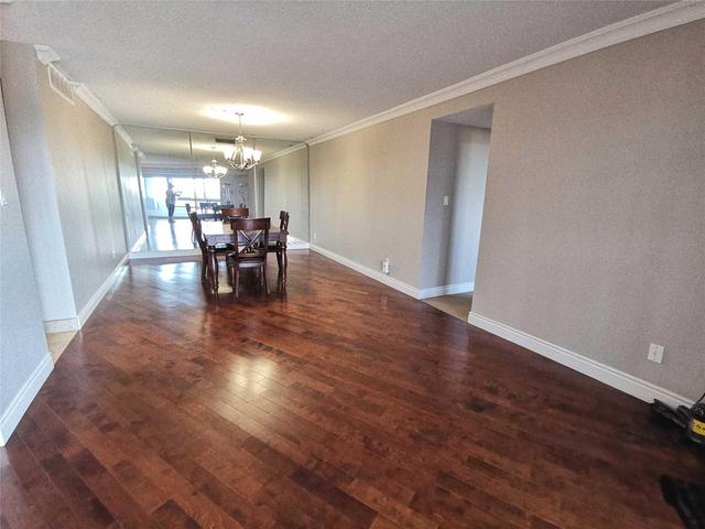 601 - 250 Glenridge Dr, Condo with 3 bedrooms, 2 bathrooms and 1 parking in Waterloo ON | Image 1