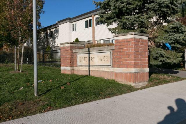 329 Milestone Cres, Townhouse with 3 bedrooms, 2 bathrooms and 2 parking in Aurora ON | Image 16