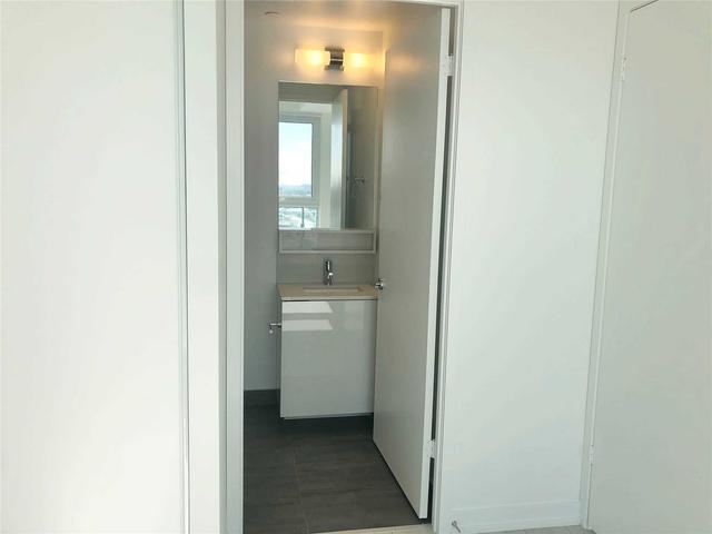 4007 - 5 Buttermill Ave, Condo with 2 bedrooms, 2 bathrooms and 0 parking in Vaughan ON | Image 14